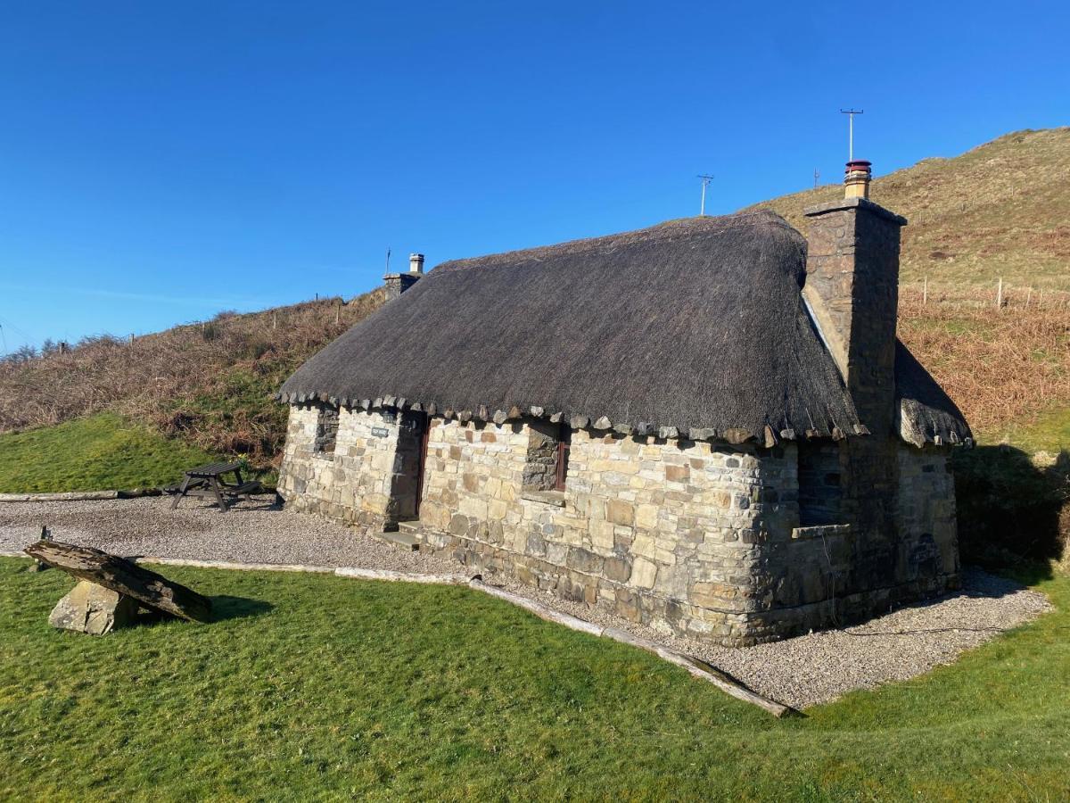 Tigh Mairi At Mary'S Thatched Cottages Elgol Exterior foto